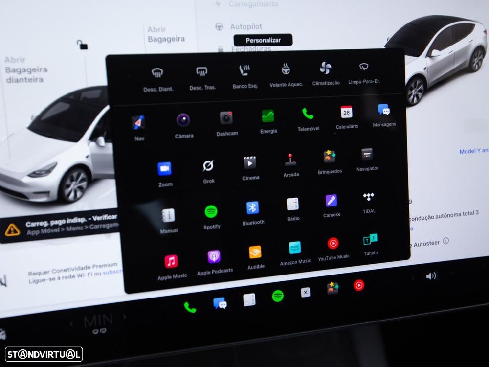 Tesla Model Y Long Range Dual Motor AWD - 26