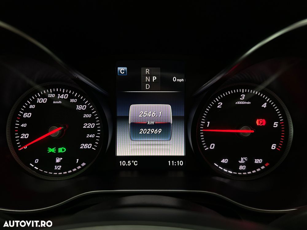 Mercedes-Benz GLC - 9