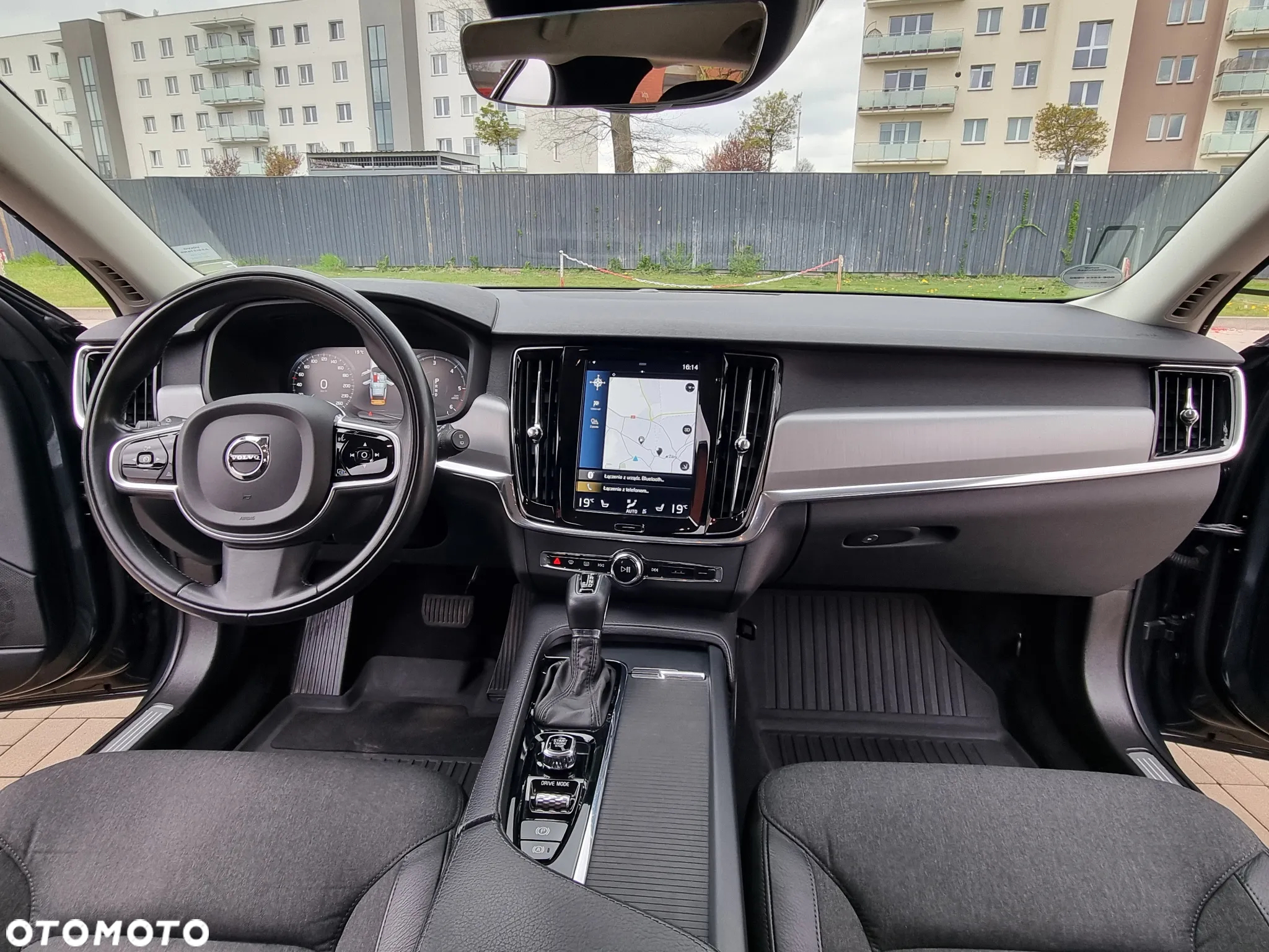 Volvo V90 D4 Geartronic Momentum Pro - 18