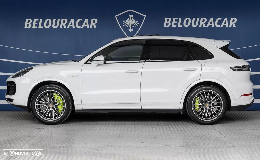 Porsche Cayenne Turbo S E-Hybrid - 3