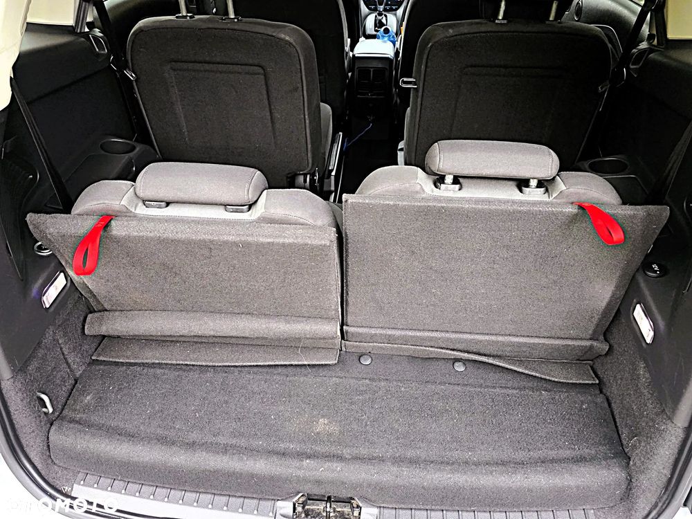 Ford Grand C-MAX - 10