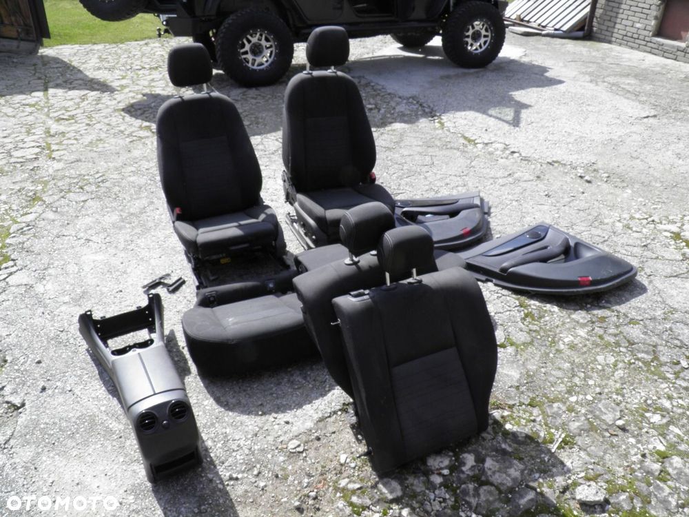 FOTELE KPL MERCEDES W205 C250 ZESTAW - 1