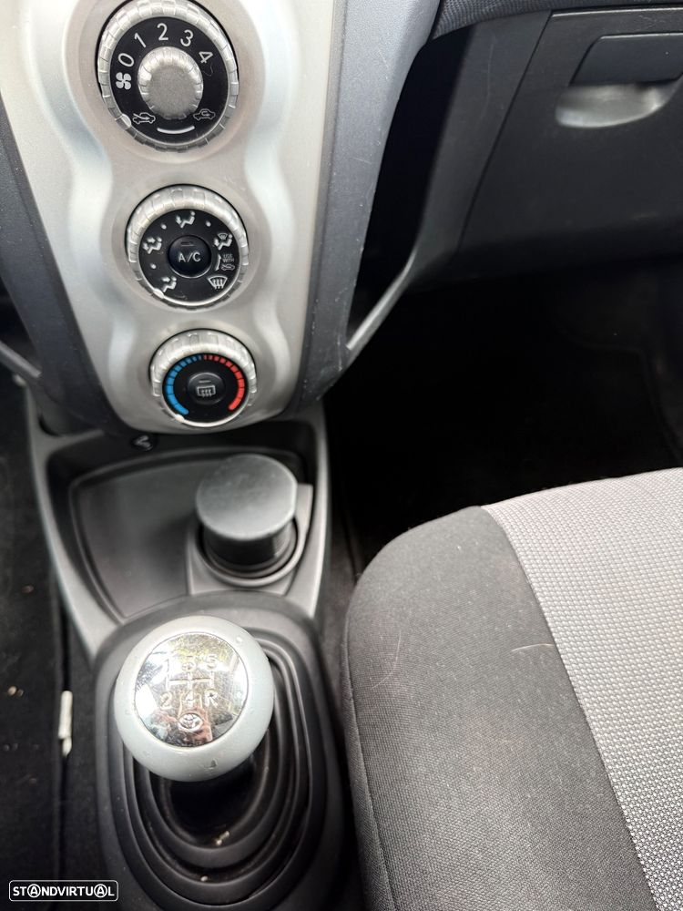 Toyota Yaris 1.0 VVT-i Sol High Pack VSC+TRC - 21