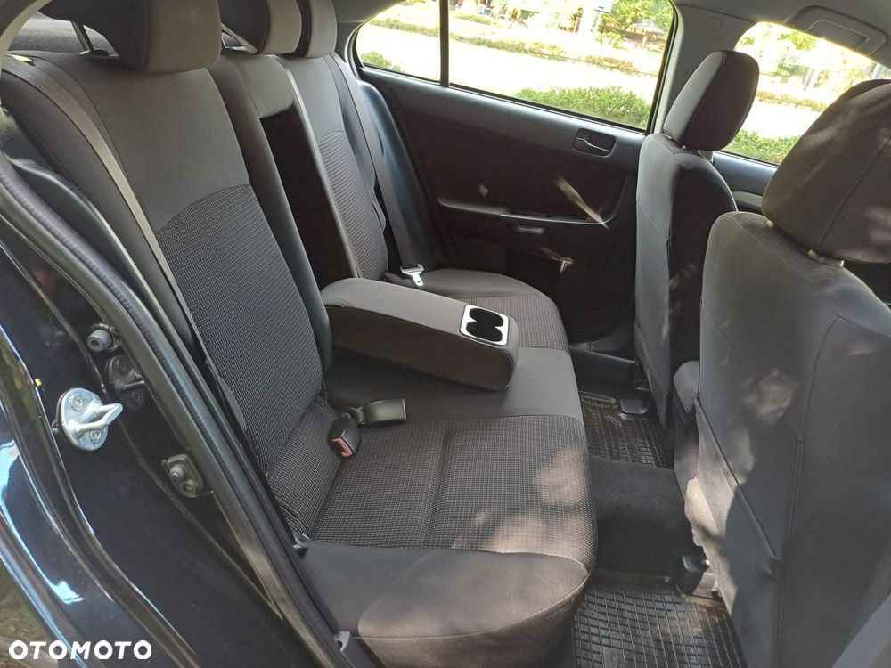 Mitsubishi Lancer - 19