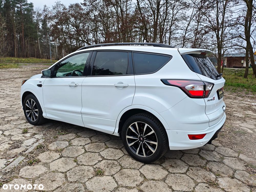 Ford Kuga 1.5 EcoBoost 2x4 ST-Line - 11