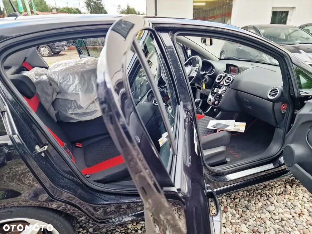 Opel Corsa 1.6 Turbo GSi - 17