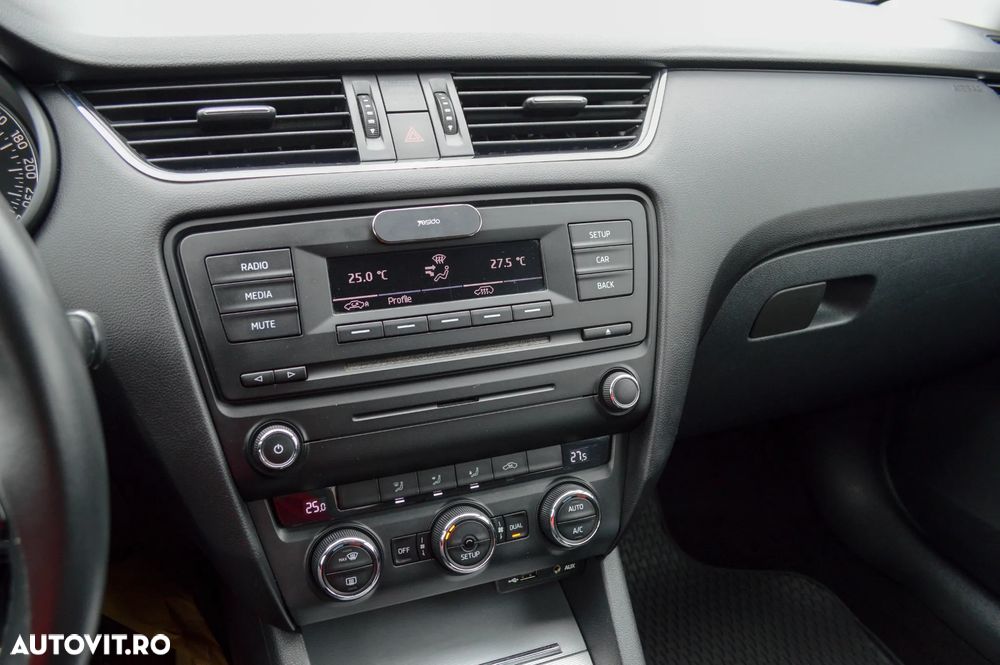 Skoda Octavia 1.6 TDI Ambiente - 8