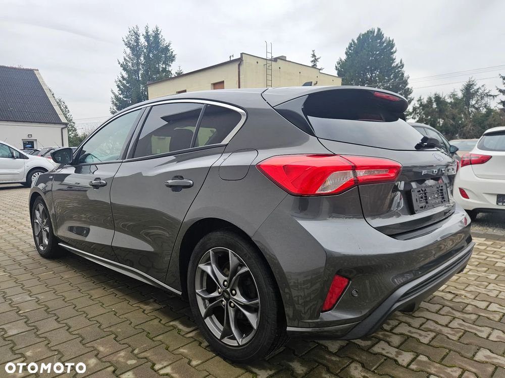 Ford Focus 1.5 TDCi DPF Start-Stopp-System ST-Line - 9