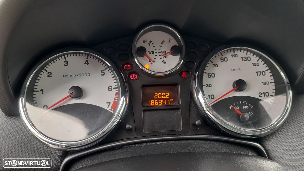 Peugeot 207 1.4 16V Trendy - 21