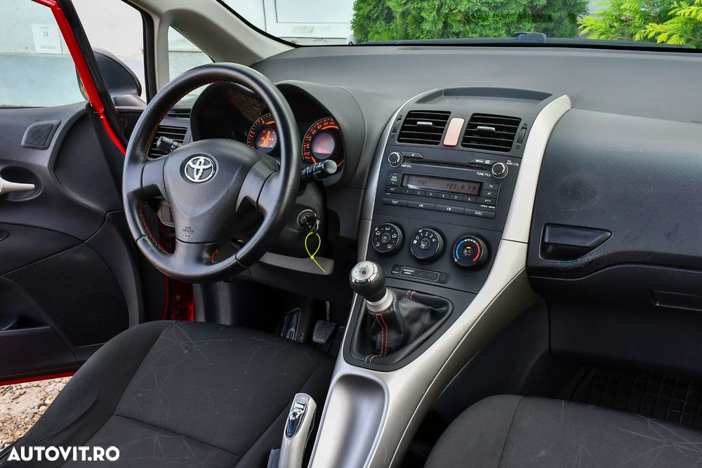 Toyota Auris 1.4 D-4D Luna - 19