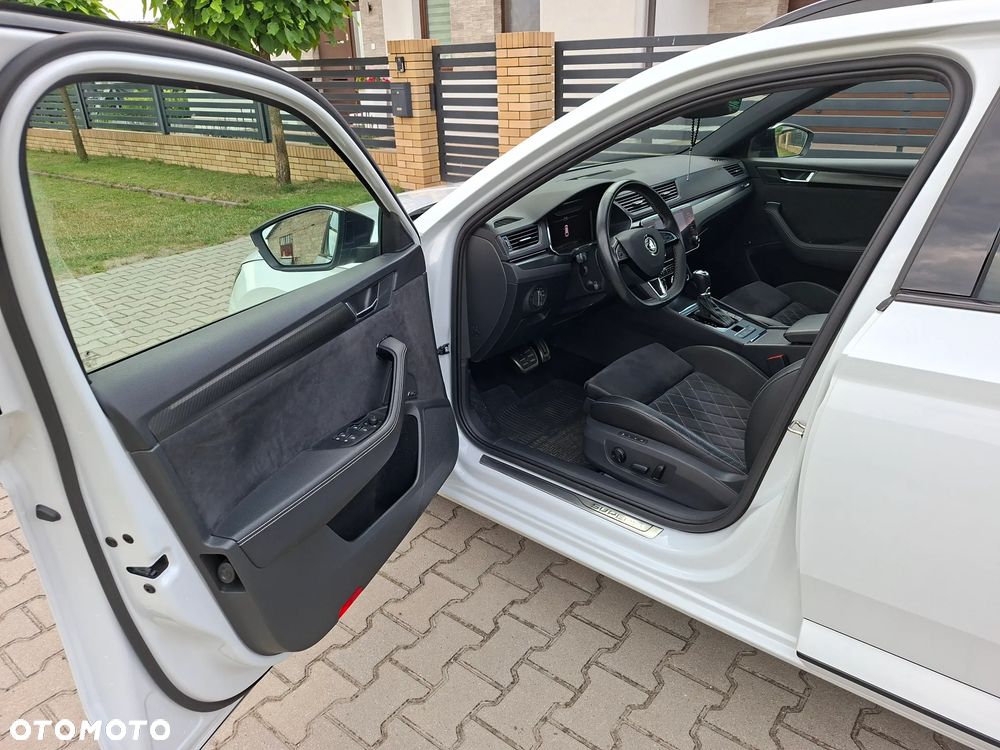 Skoda Superb 2.0 TDI SCR 4x4 Sportline DSG - 9