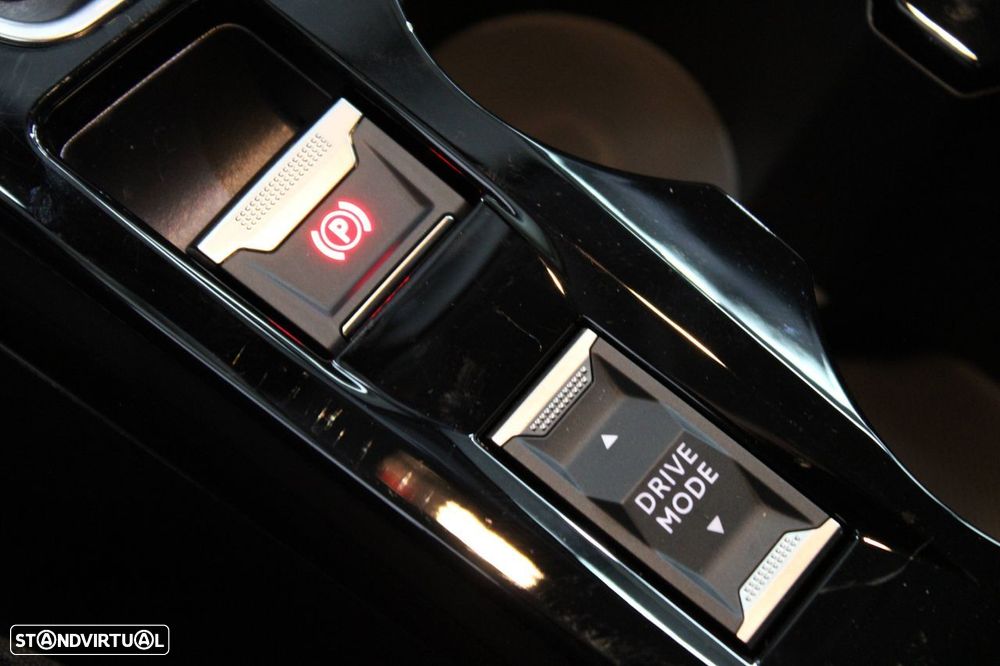 Peugeot 208 1.2 Hybrid Allure e-DCS6 - 14