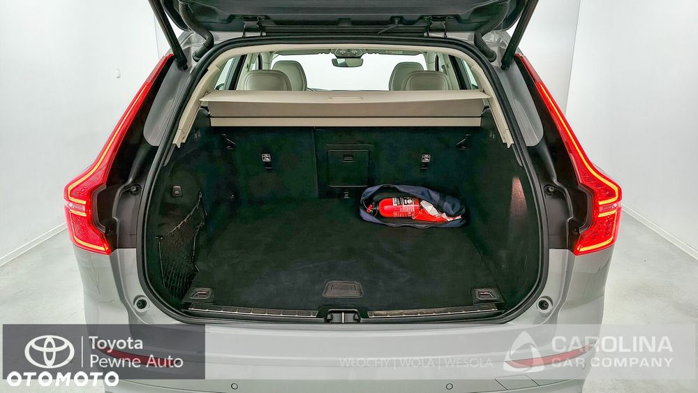 Volvo XC 60 B4 D AWD Plus Dark - 27