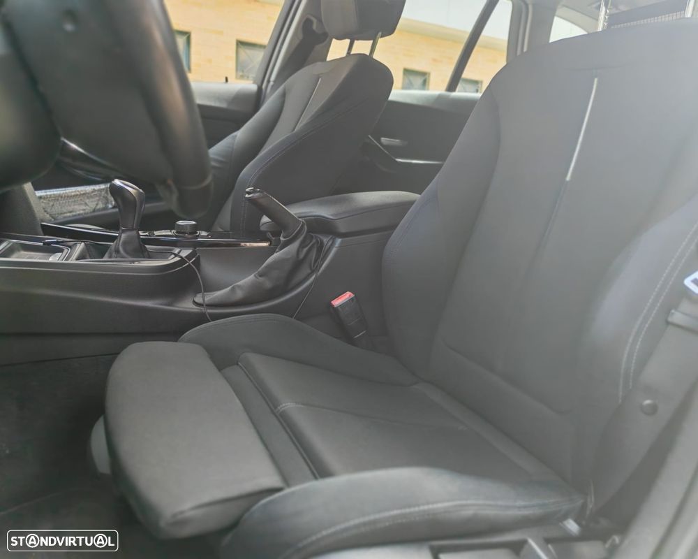 BMW 318 d Line Sport - 7