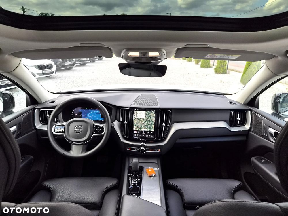 Volvo XC 60 B4 D Plus Dark - 10
