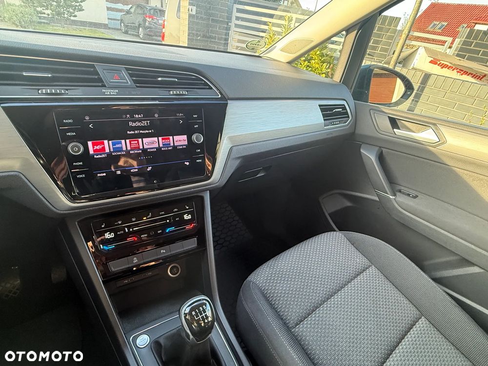 Volkswagen Touran - 9