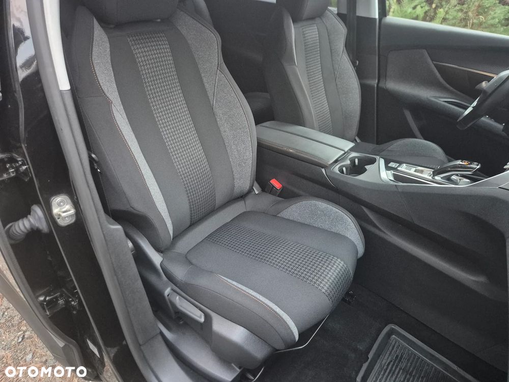 Peugeot 5008 BlueHDi 130 EAT8 Active Pack - 25