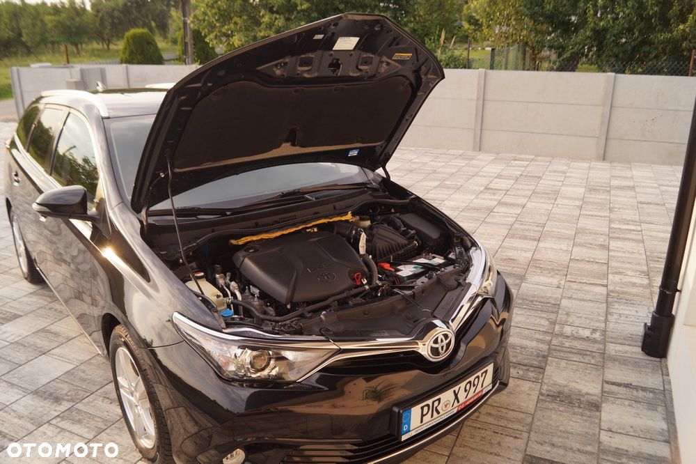 Toyota Auris 1.6 D-4D Executive - 34