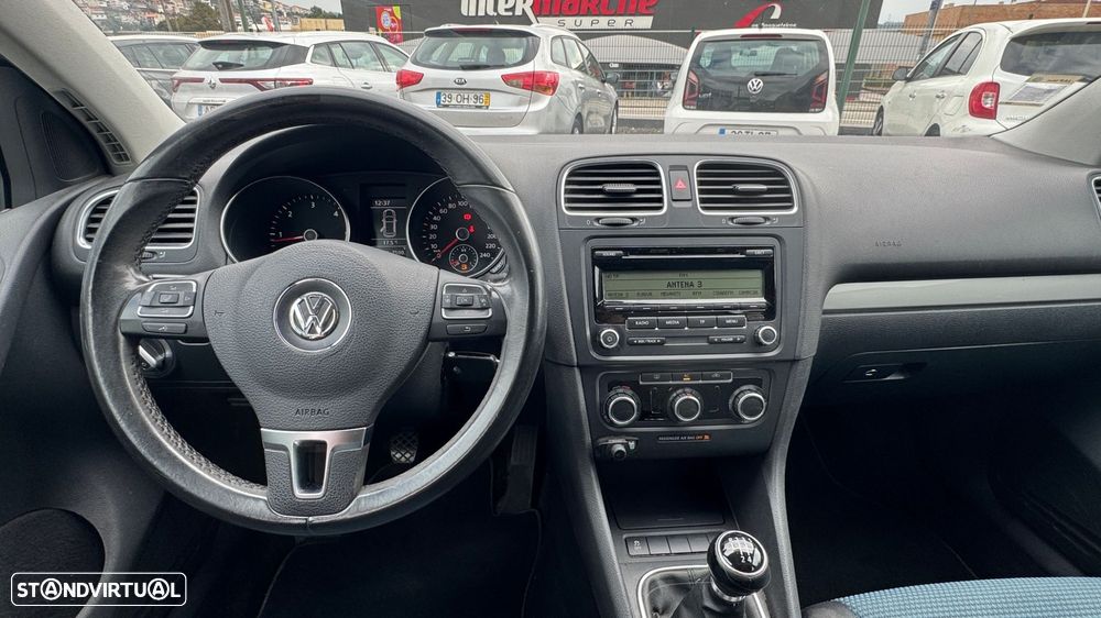 VW Golf 1.6 TDi Trendline BlueMotion - 16