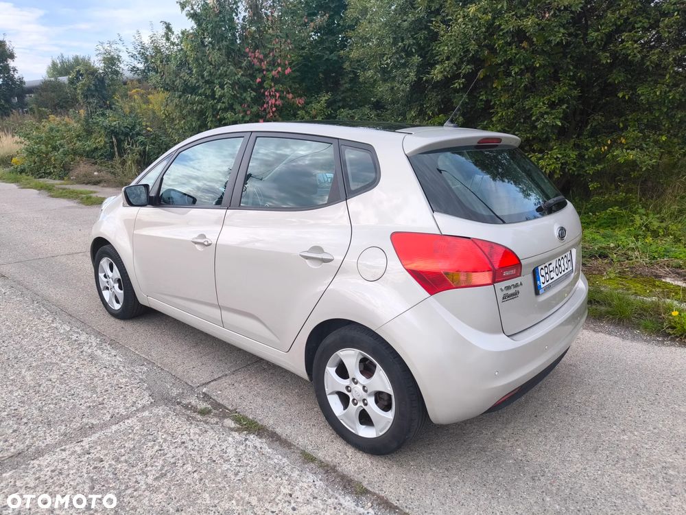 Kia Venga 1.4 CVVT Titanium Collection - 9