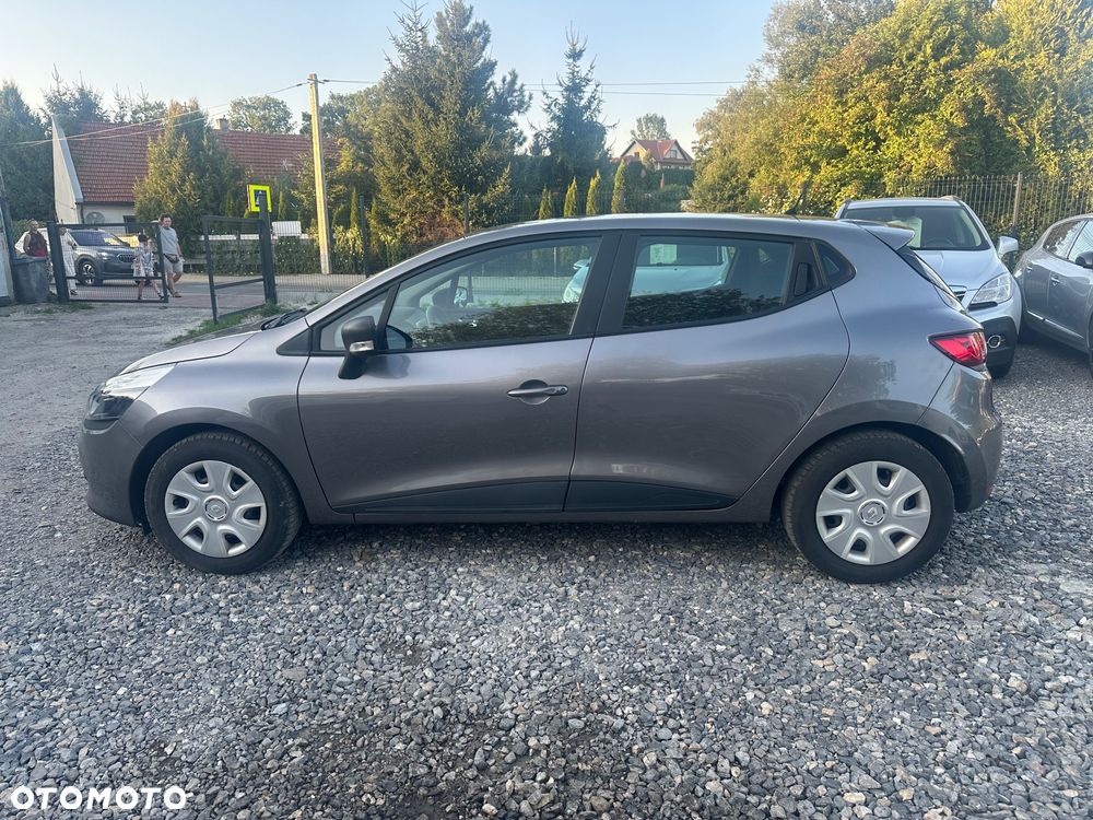 Renault Clio 1.2 16V Life - 3
