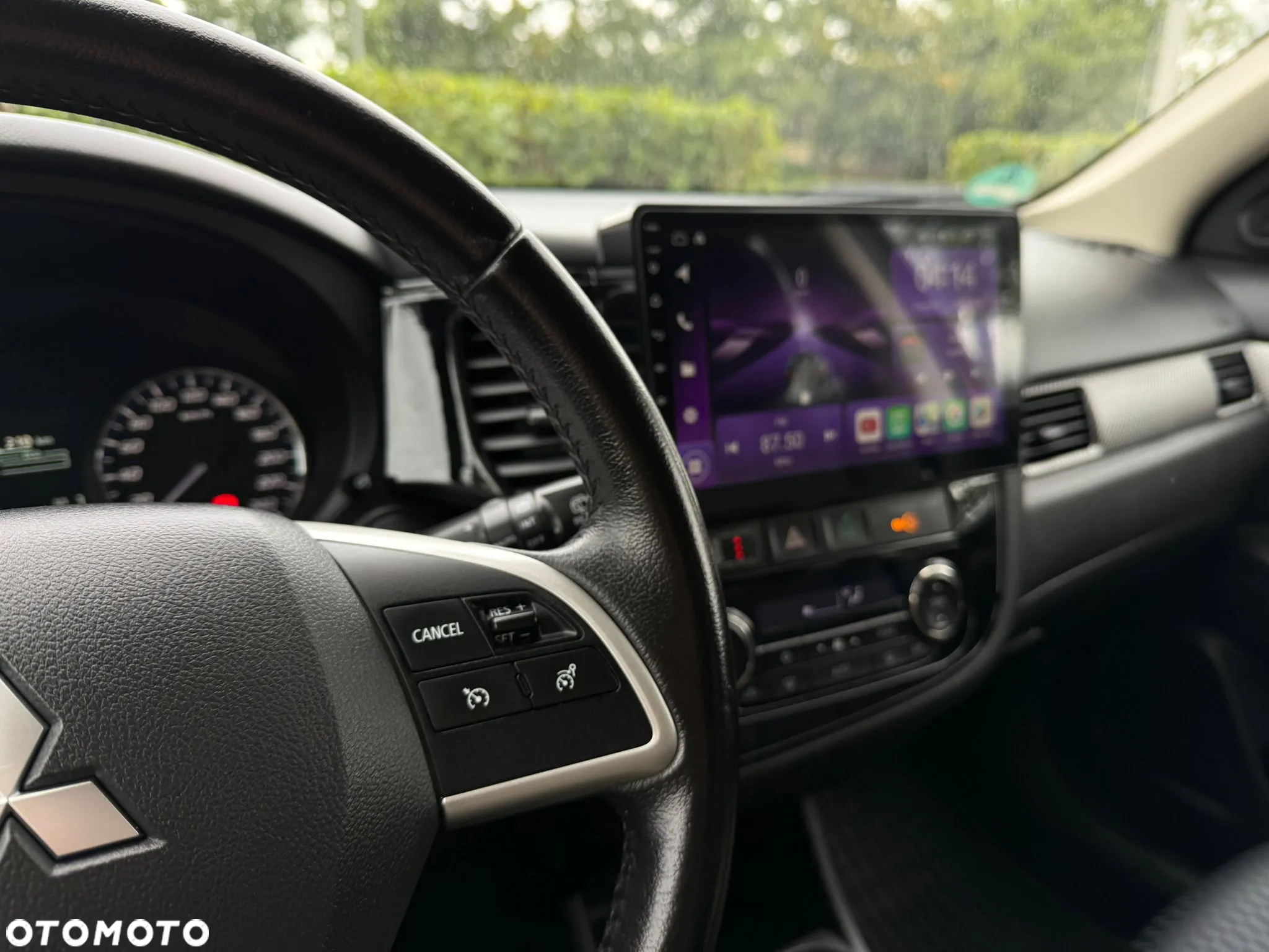 Mitsubishi Outlander 2.0 Invite + 2WD - 33
