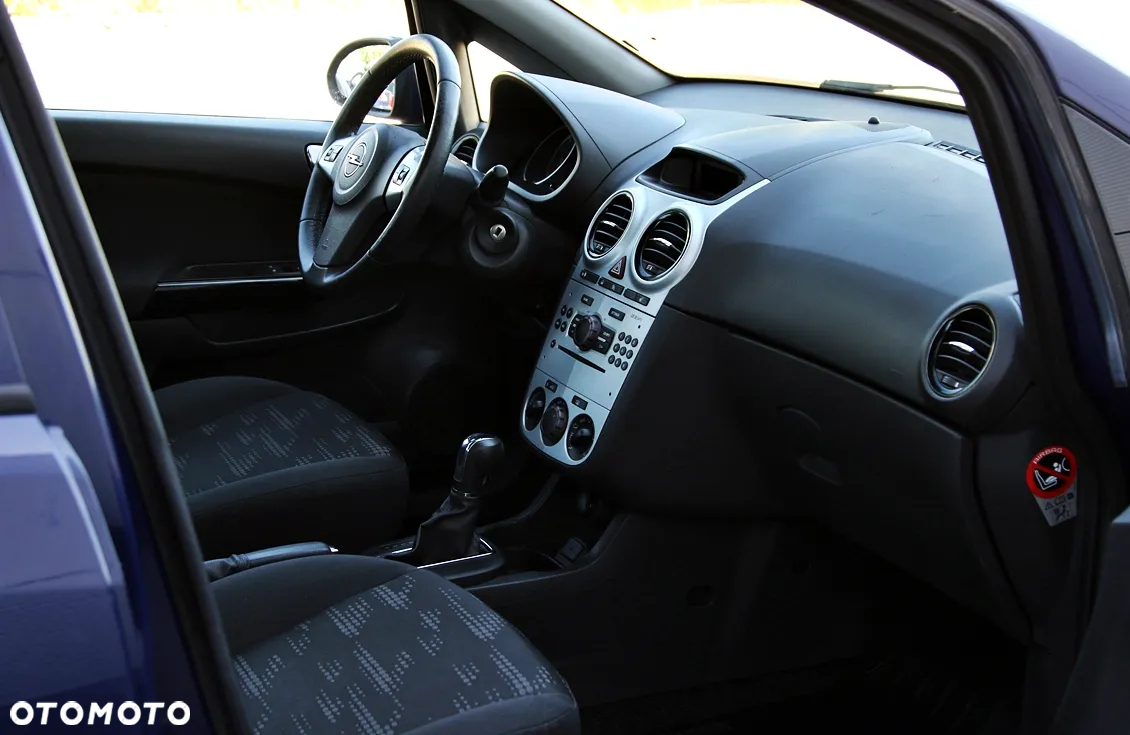 Opel Corsa 1.4 16V Enjoy - 33