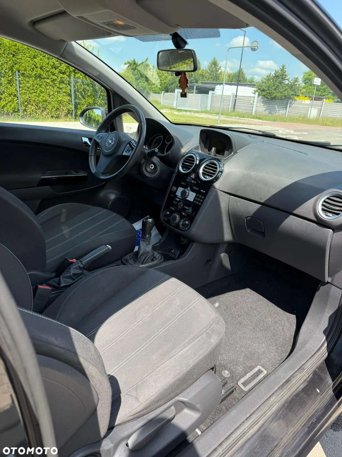Opel Corsa 1.4 16V Cosmo - 20