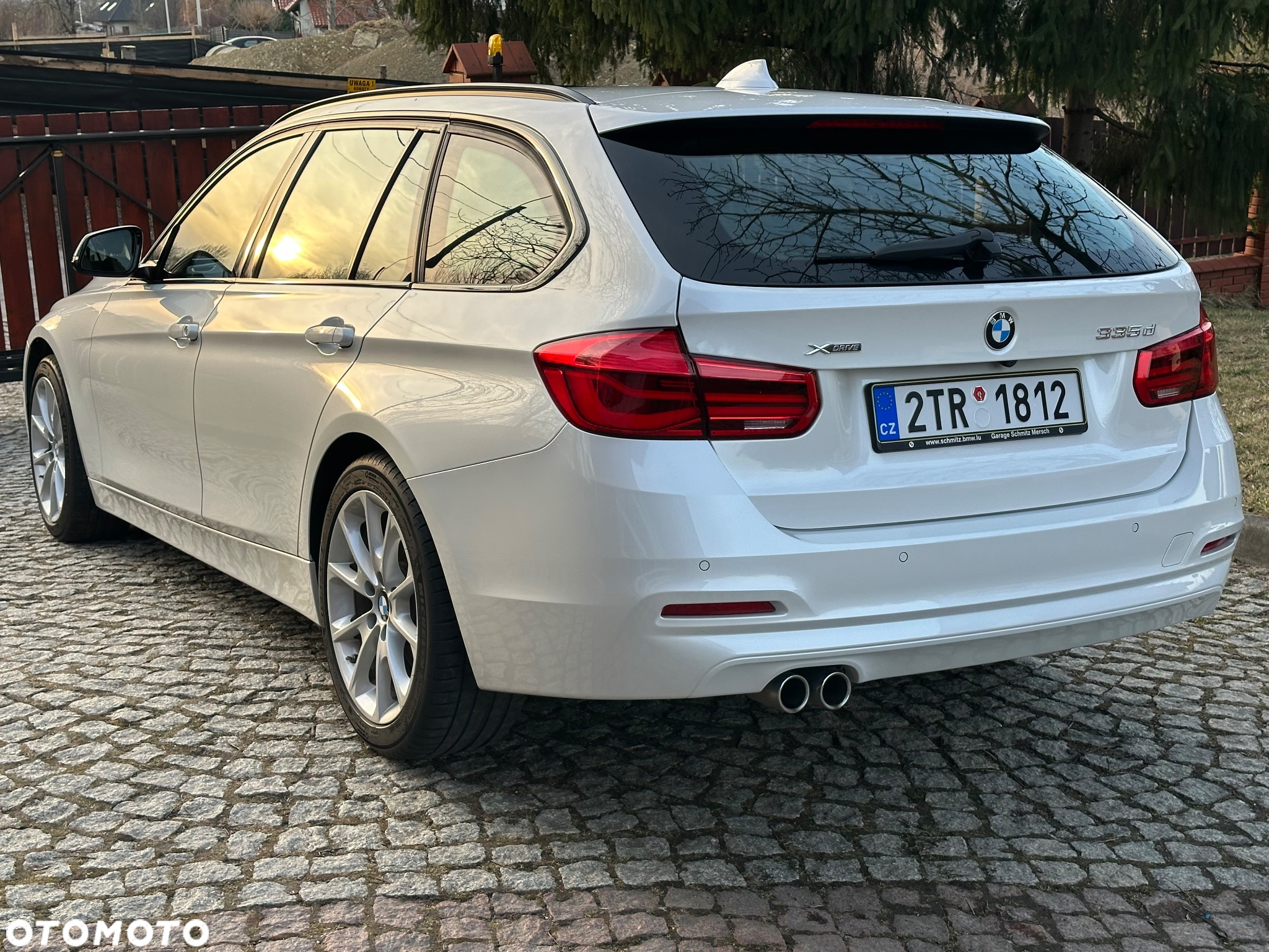 BMW Seria 3 335d Touring xDrive Luxury Line - 33