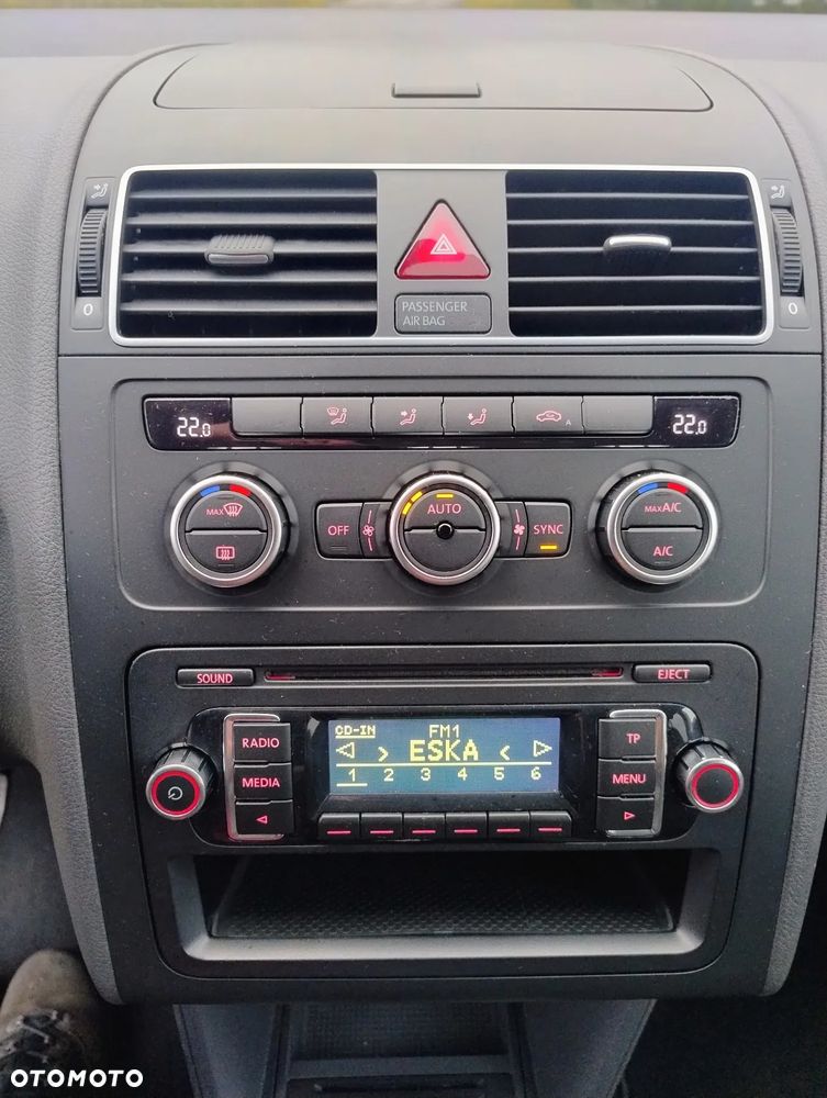 Volkswagen Touran 1.4 TSI Conceptline - 11