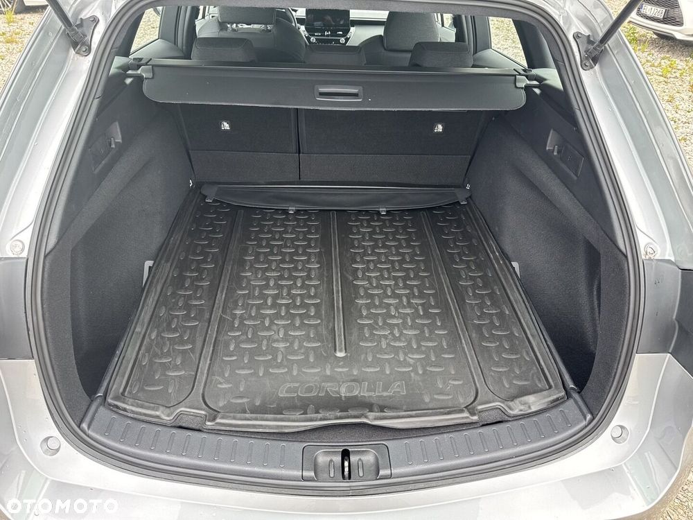 Toyota Corolla 1.8 Hybrid Comfort - 17