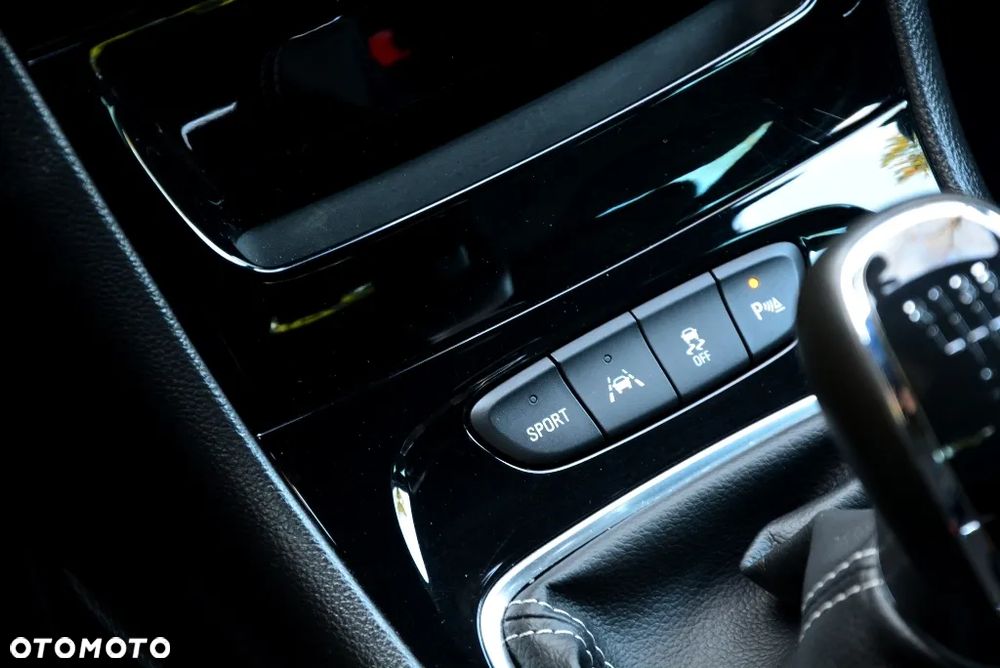 Opel Astra 1.4 Turbo Innovation - 13