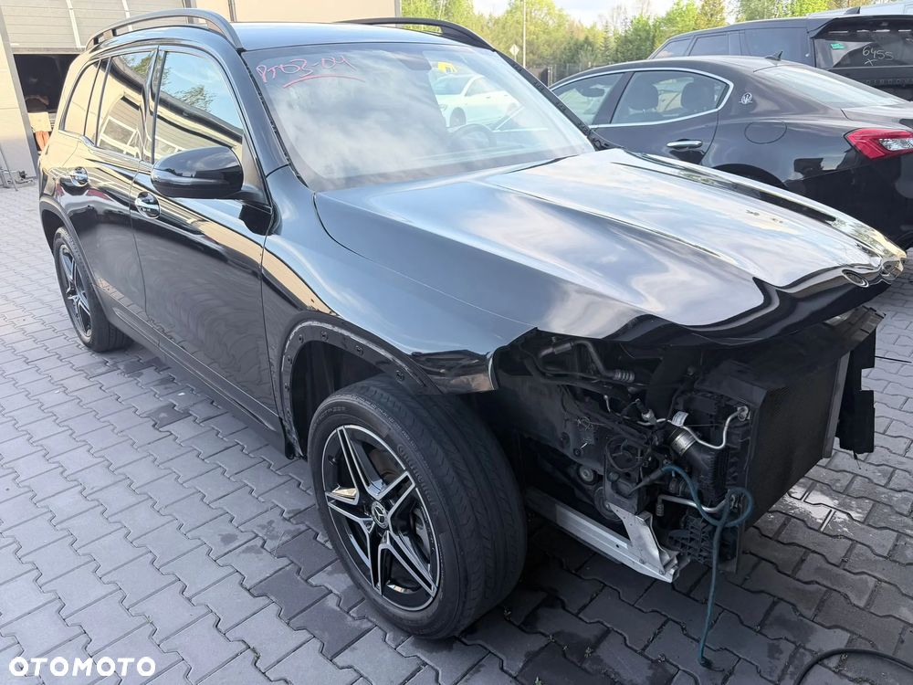 Mercedes-Benz GLB - 4