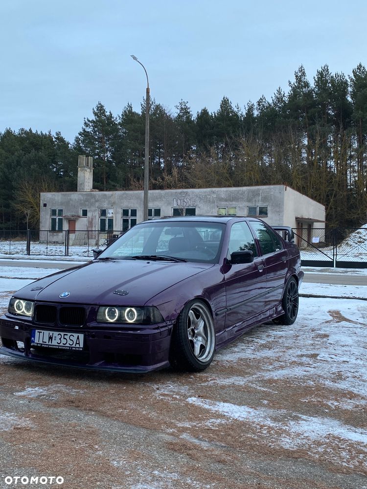 BMW Seria 3 328i - 1