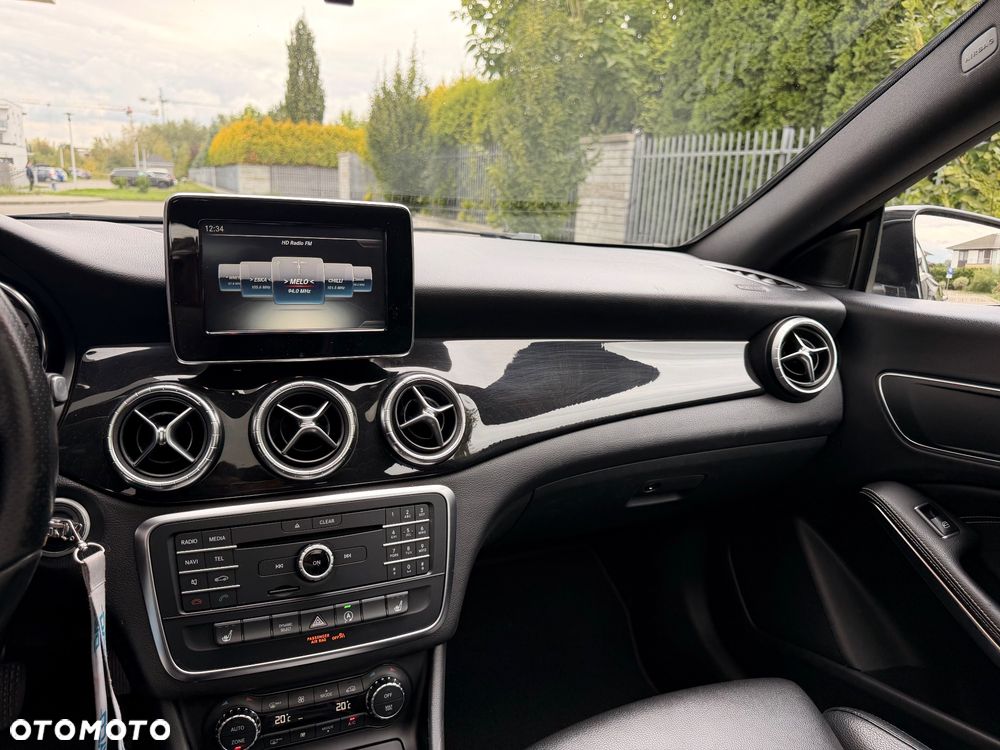 Mercedes-Benz CLA 250 4-Matic - 23
