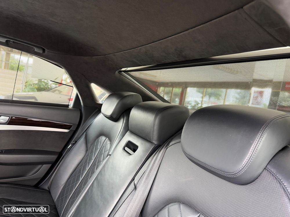 Audi A8 - 8