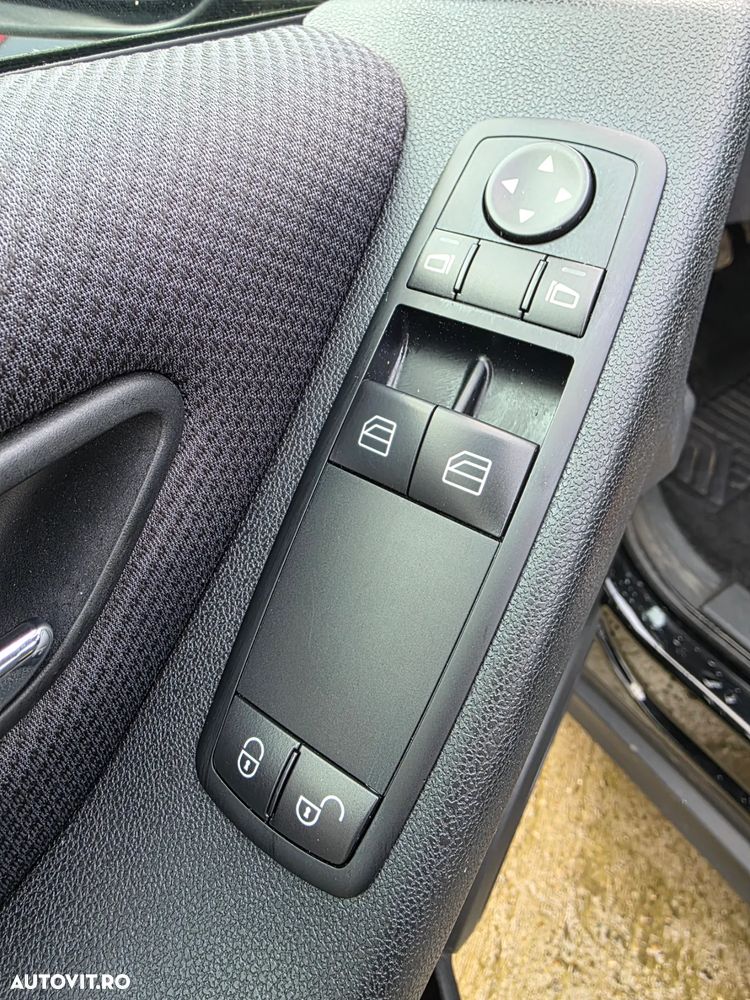 Mercedes-Benz A 160 BlueEFFICIENCY Elegance - 7