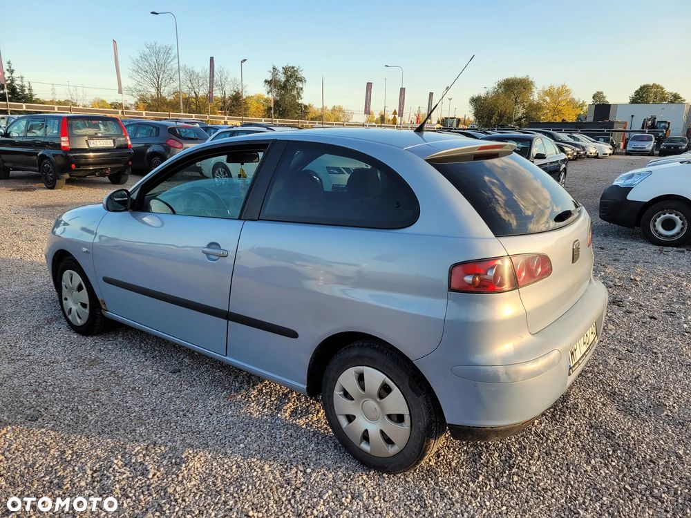 Seat Ibiza 2003 photo 3