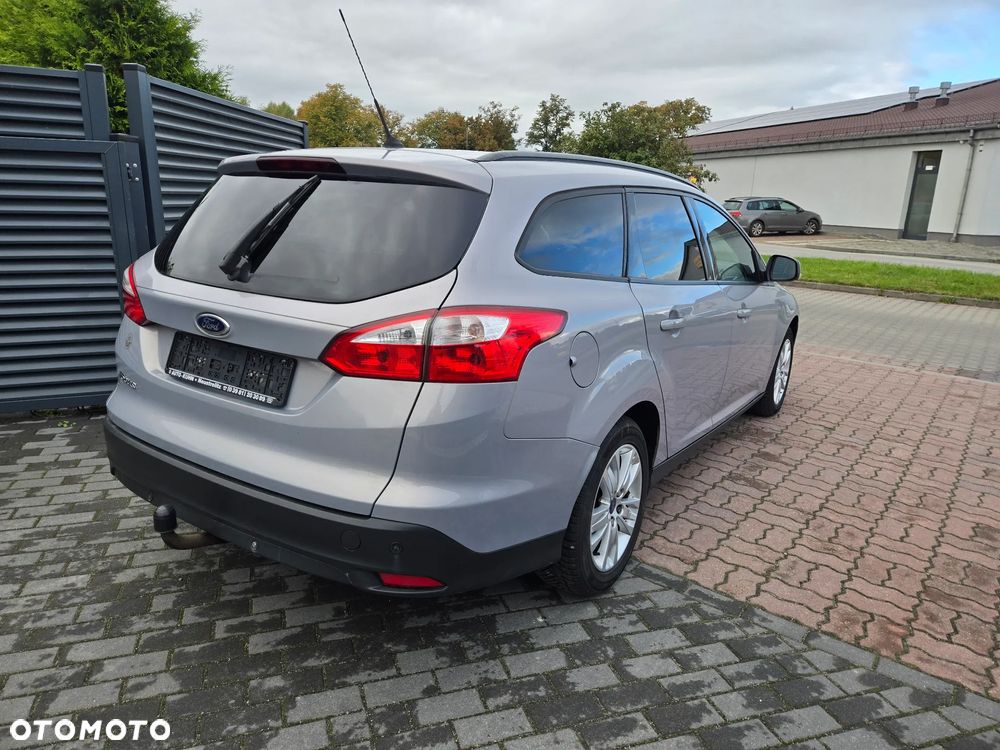 Ford Focus 1.6 TDCi DPF SYNC Edition - 5