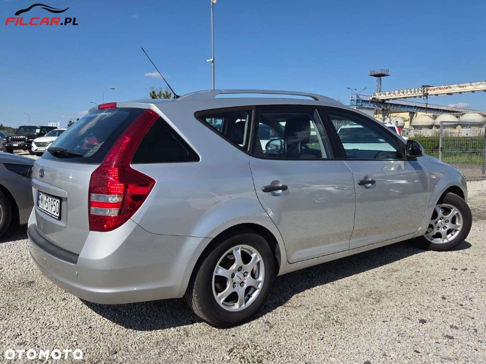Kia Ceed - 19
