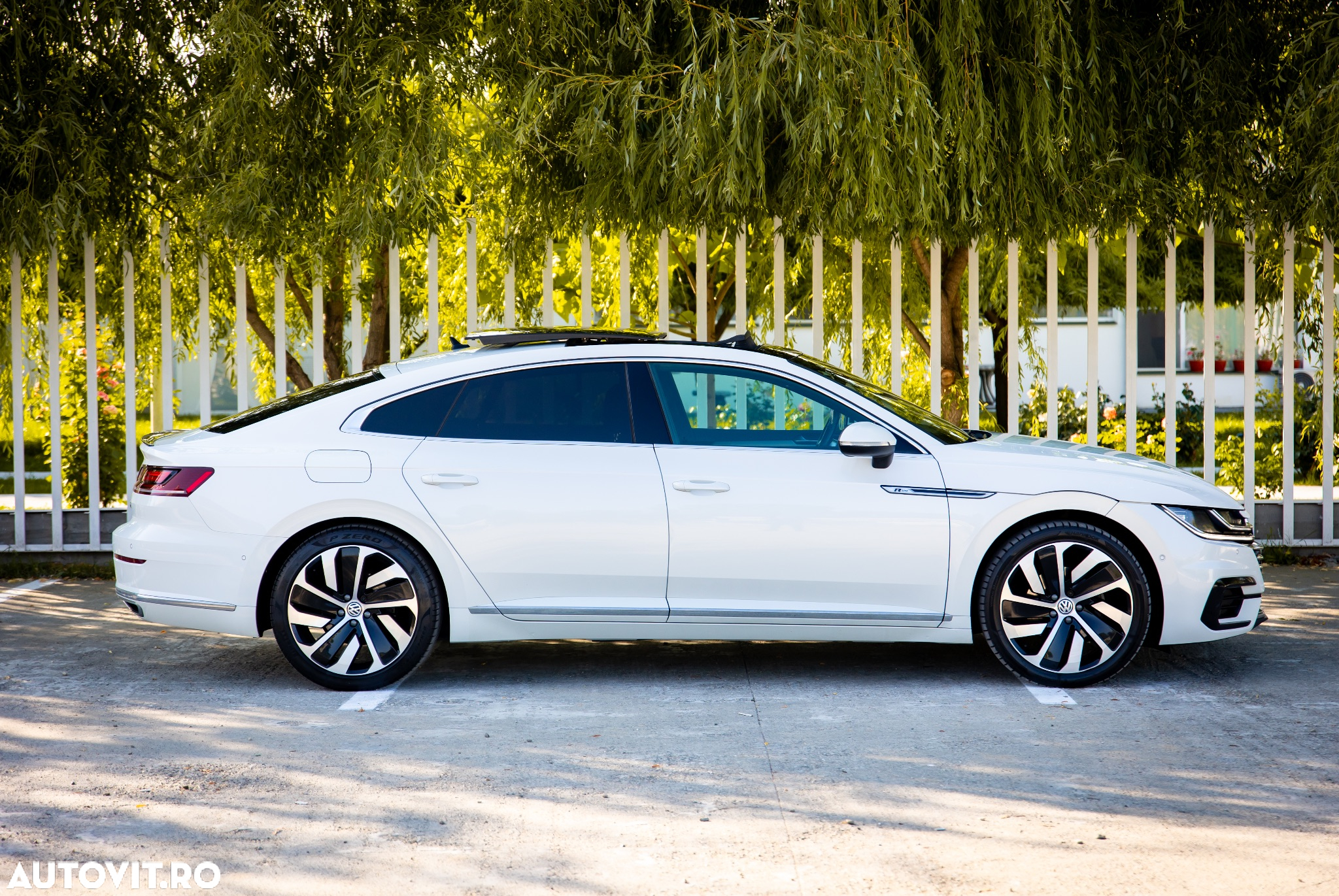 Volkswagen ARTEON 2.0 TDI DSG 4Motion R-Line - 14