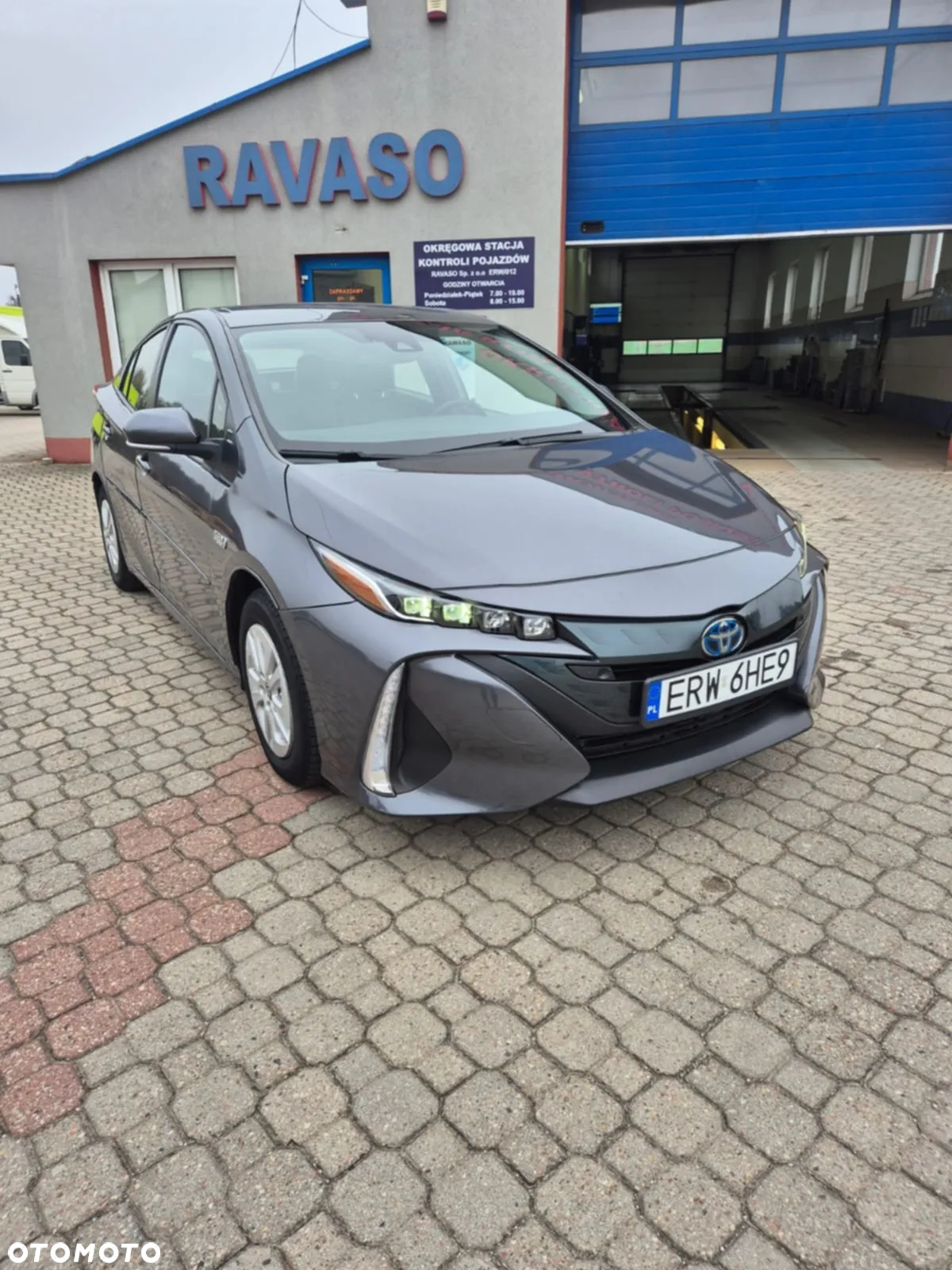 Toyota Prius Plug-in 1.8 Hybrid Executive - 2