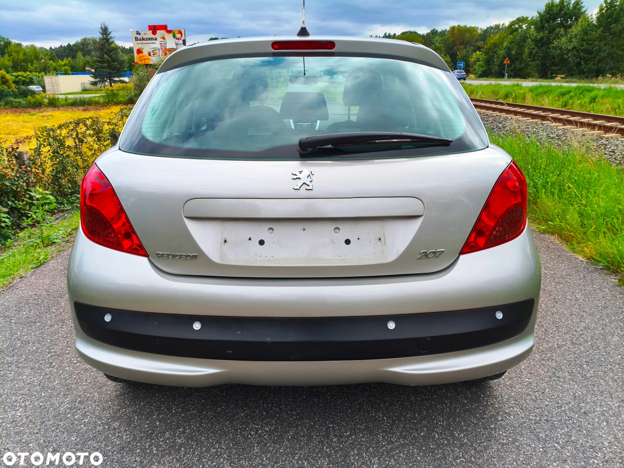 Peugeot 207 - 9