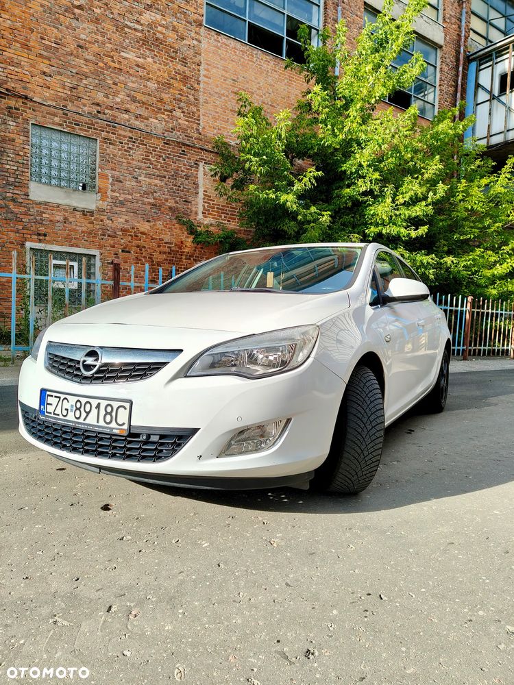 Opel Astra 1.4 ecoFLEX - 2