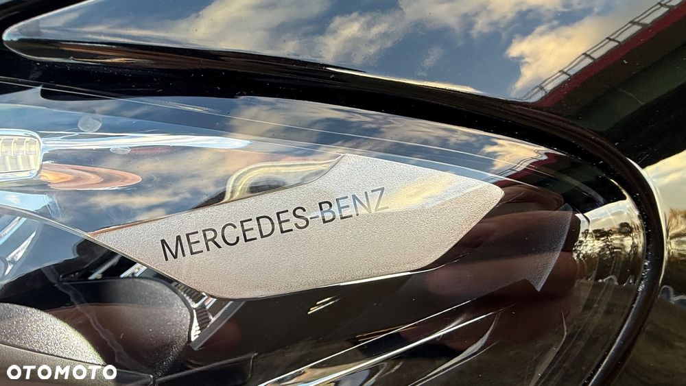 Mercedes-Benz Klasa E 220 d T 9G-TRONIC - 16