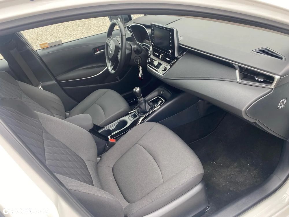 Toyota Corolla 1.5 Comfort - 27