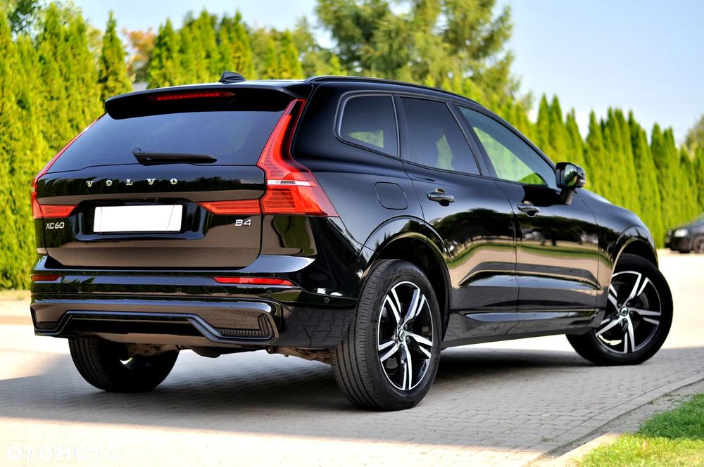Volvo XC 60 B4 D Ultimate Dark - 11