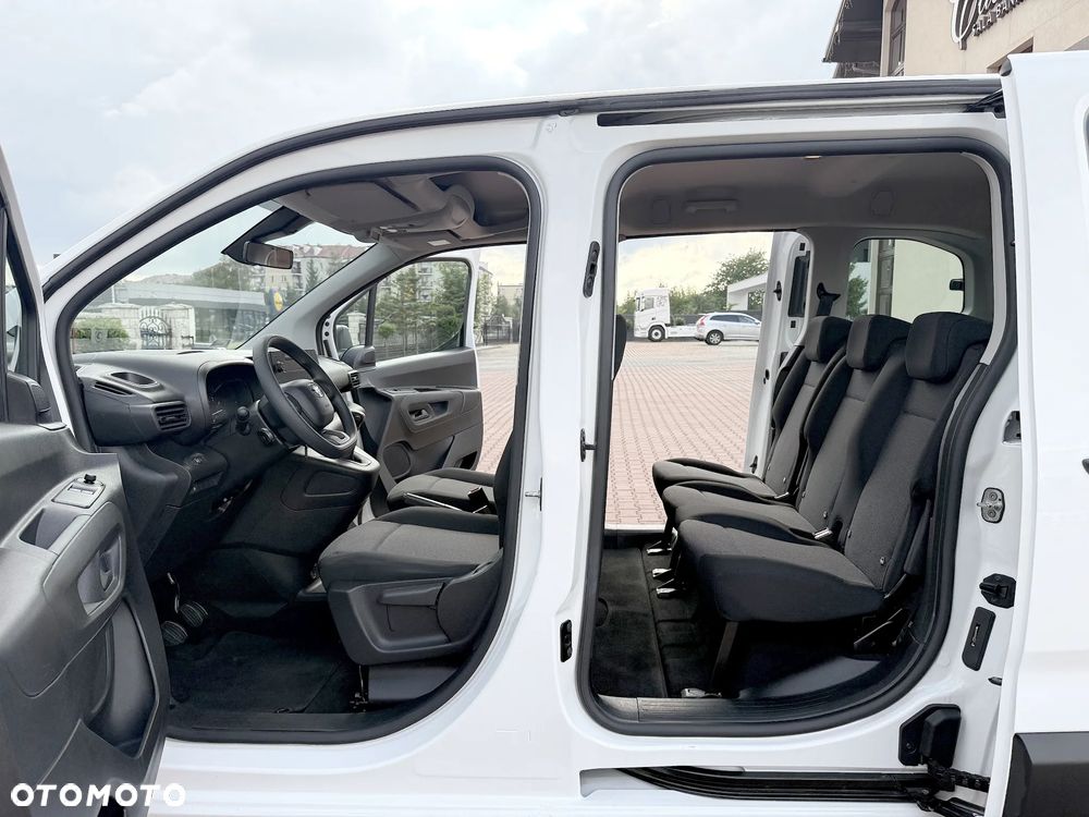 Toyota Proace City Verso 1.2 D-4T Combi - 18