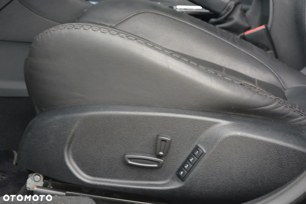 Ford Mondeo - 38