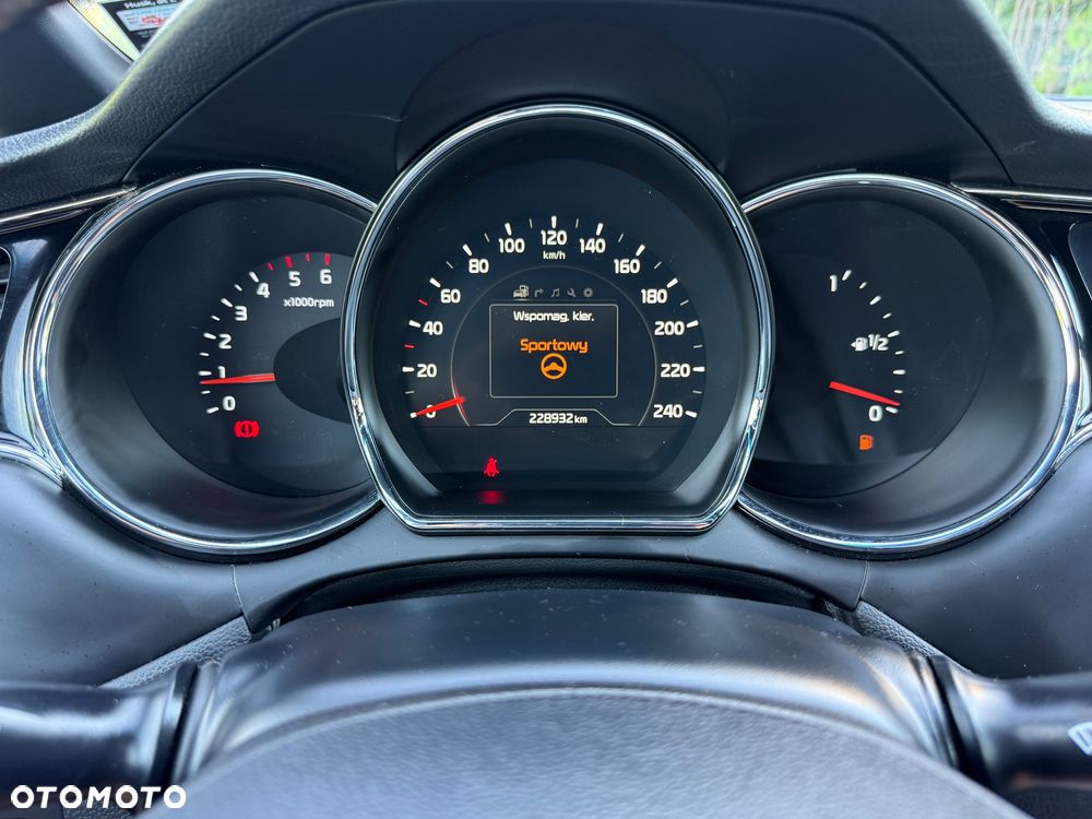 Kia Ceed 1.6 CRDi 136 ISG GT Line - 12